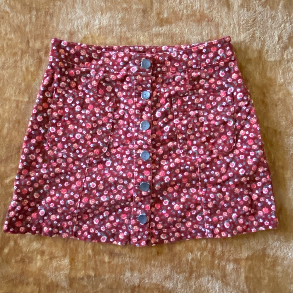 Forever 21 velvet red floral fall mini skirt with buttons and pockets